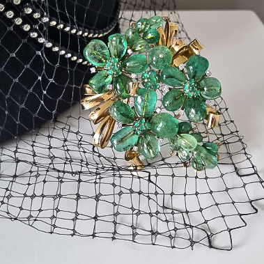 Mauboussin brooch - polished emeralds in 14ct gold mount